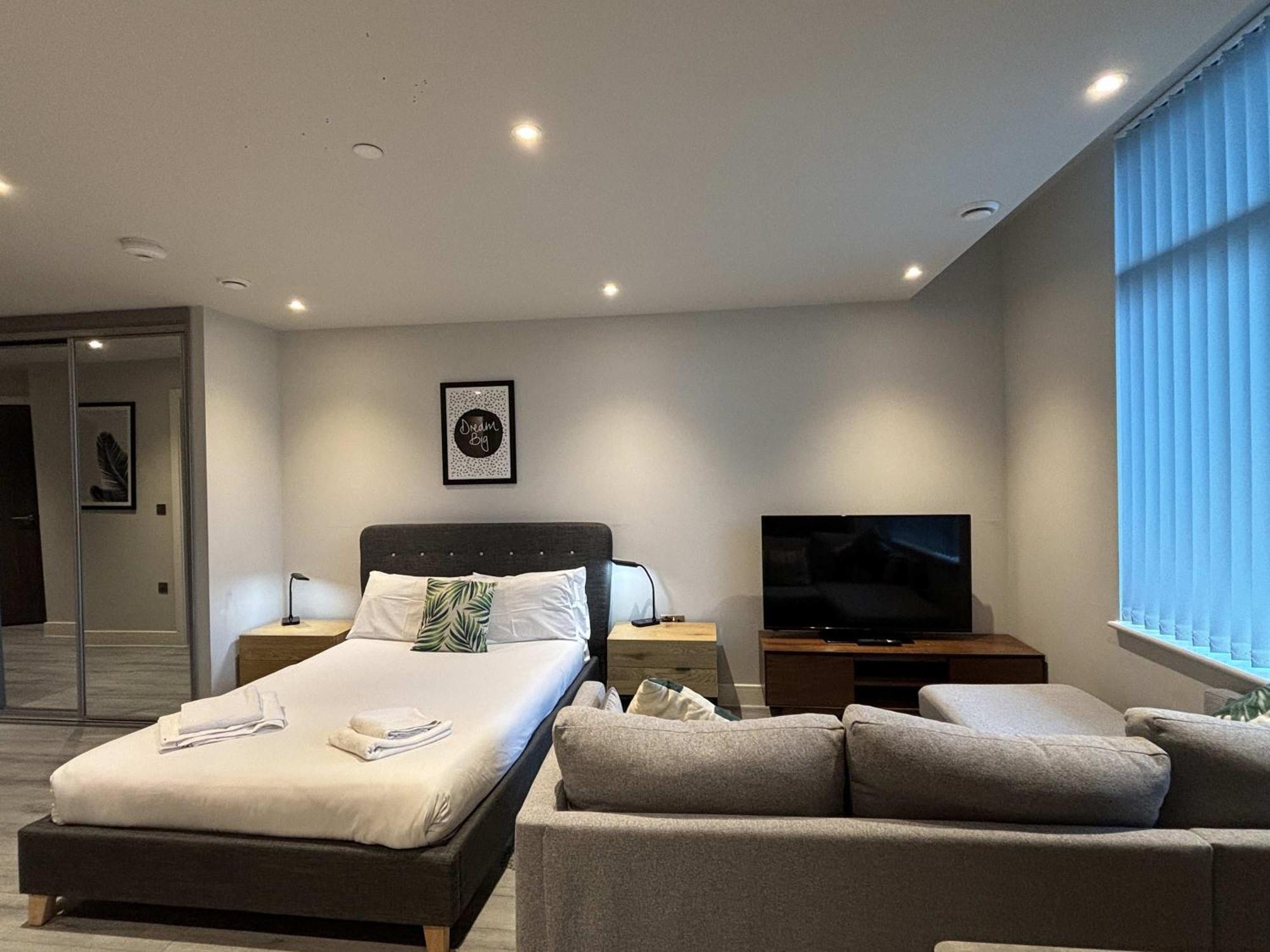Modern Studio In Bracknell With Free Parking 外观 照片